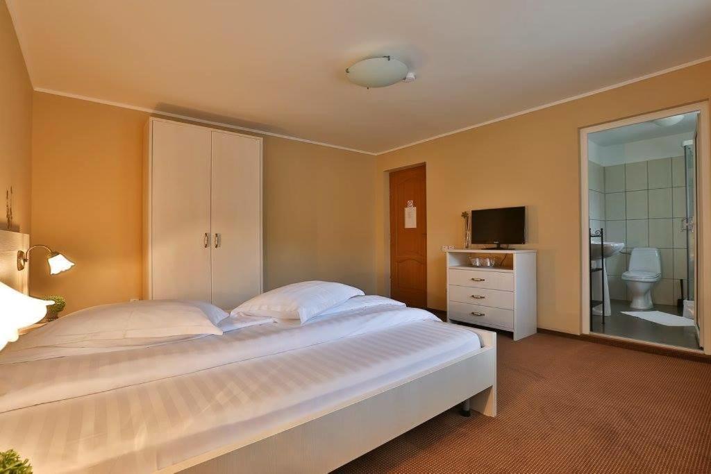 Pensiunea La Padure Cheia, Prahova Hotel Maneciu Luaran gambar
