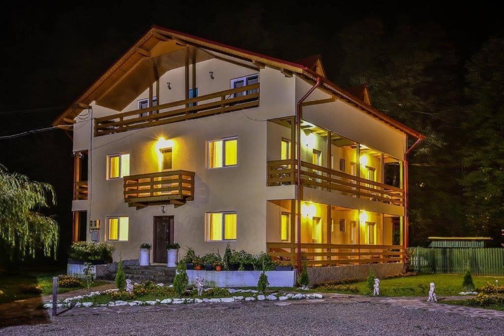 Pensiunea La Padure Cheia, Prahova Hotel Maneciu Luaran gambar