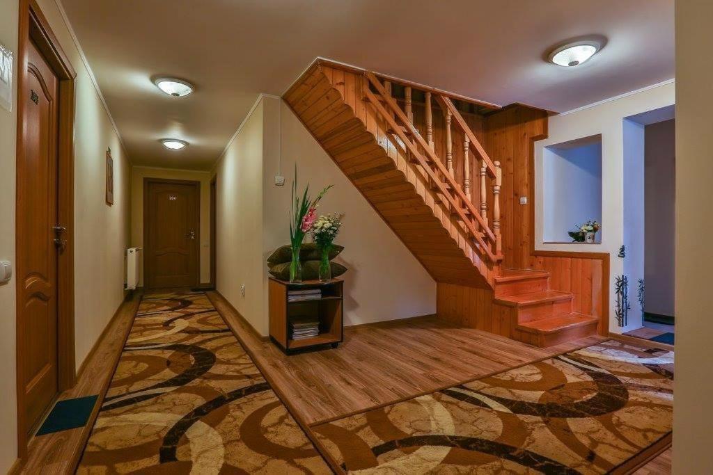 Pensiunea La Padure Cheia, Prahova Hotel Maneciu Luaran gambar