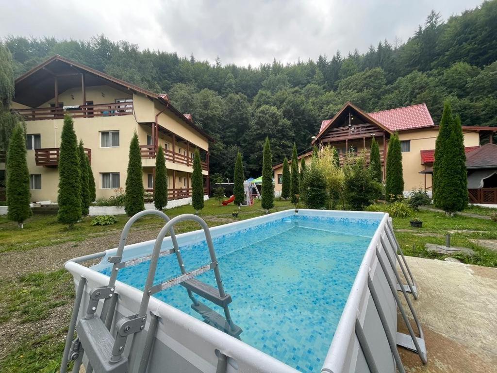 Pensiunea La Padure Cheia, Prahova Hotel Maneciu Luaran gambar