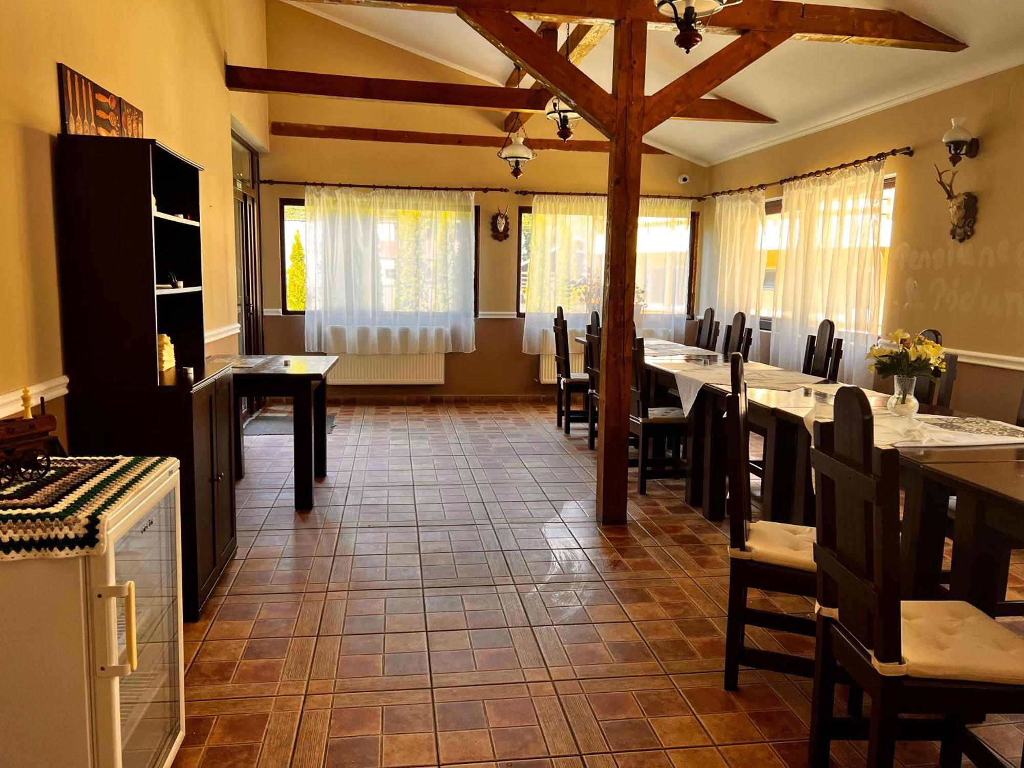 Pensiunea La Padure Cheia, Prahova Hotel Maneciu Luaran gambar