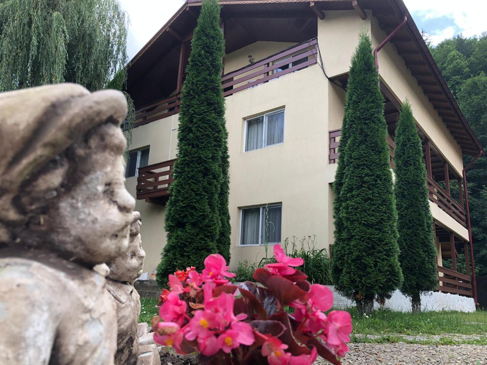 Pensiunea La Padure Cheia, Prahova Hotel Maneciu Luaran gambar