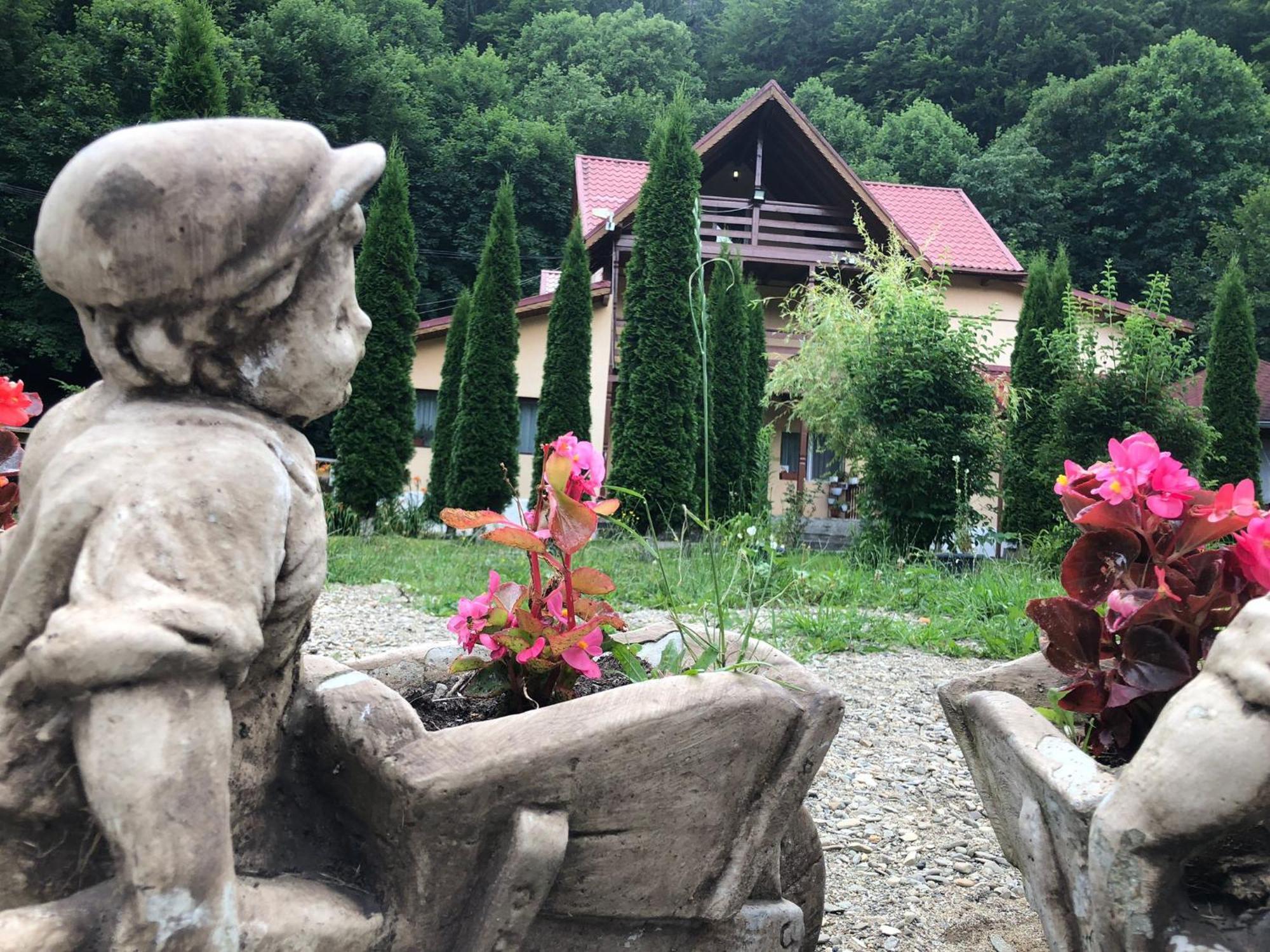 Pensiunea La Padure Cheia, Prahova Hotel Maneciu Luaran gambar